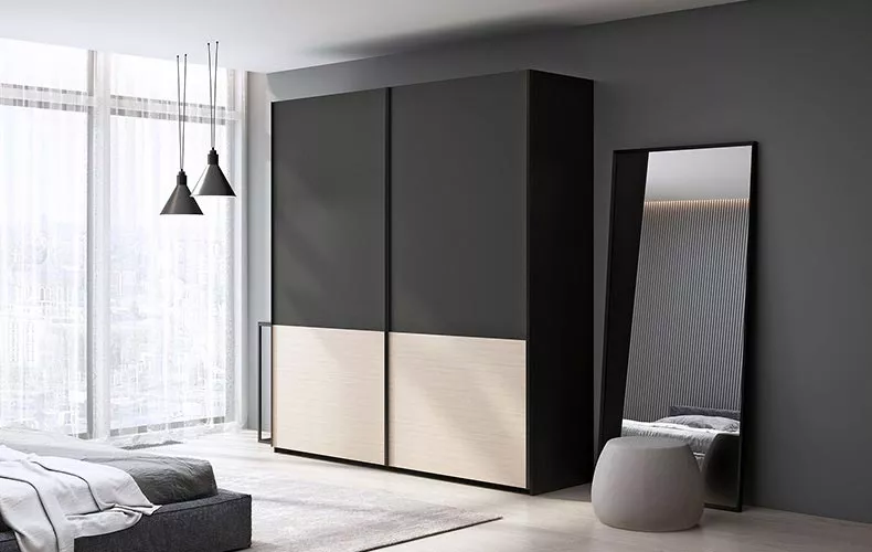 Шкаф-купе с двумя створками на балкон