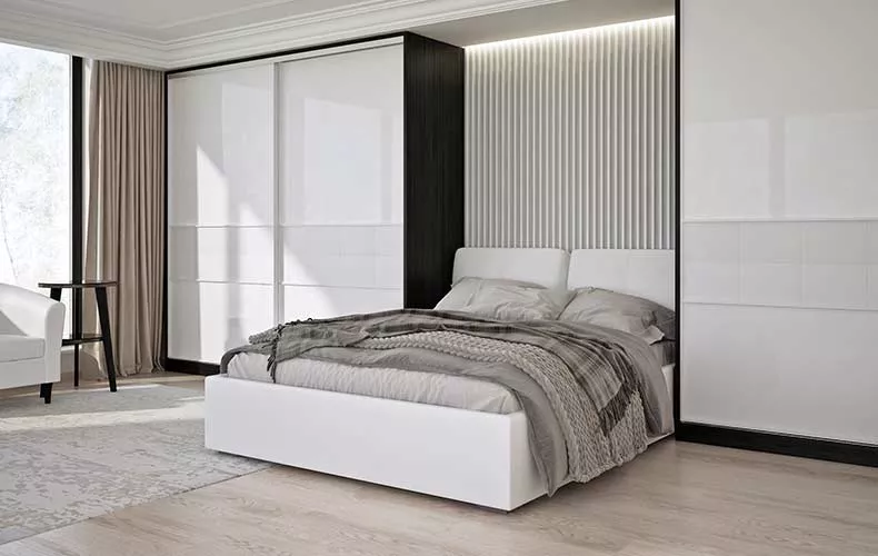 Белый шкаф-купе в спальню