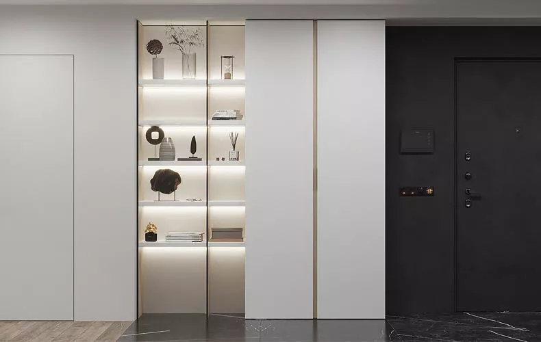 Белый шкаф на балкон со стеллажом