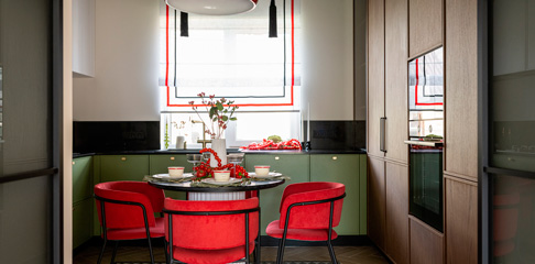 Интерьер цвета листвы и спелых ягод для загородного дома