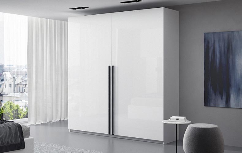 Белый шкаф-купе...