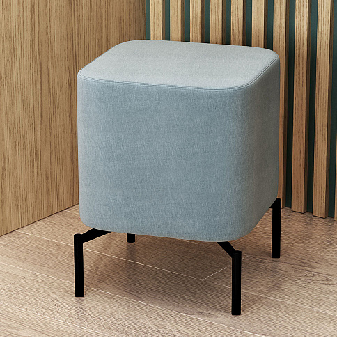 Узкий распашной шкаф с зеркалом в прихожую - детальное фото № 3