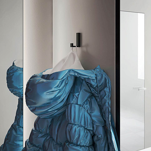 Распашной шкаф в прихожую с зеркалом - детальное фото № 2