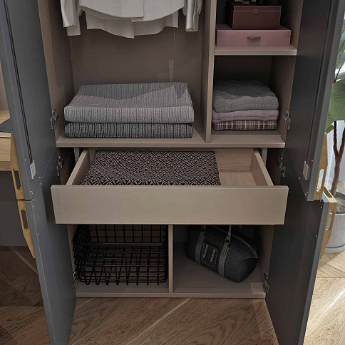 Шкаф с открытыми полками и столом в детскую - детальное фото № 3